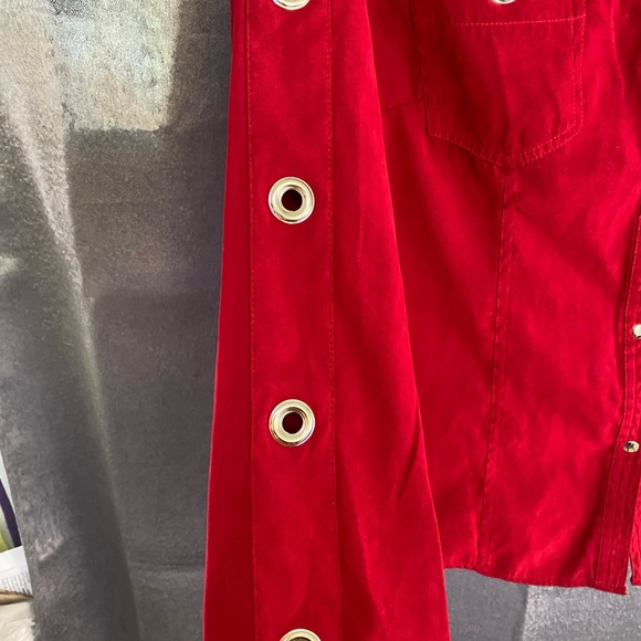 Dressbarn Riveted Red Top - Picture 6 of 11